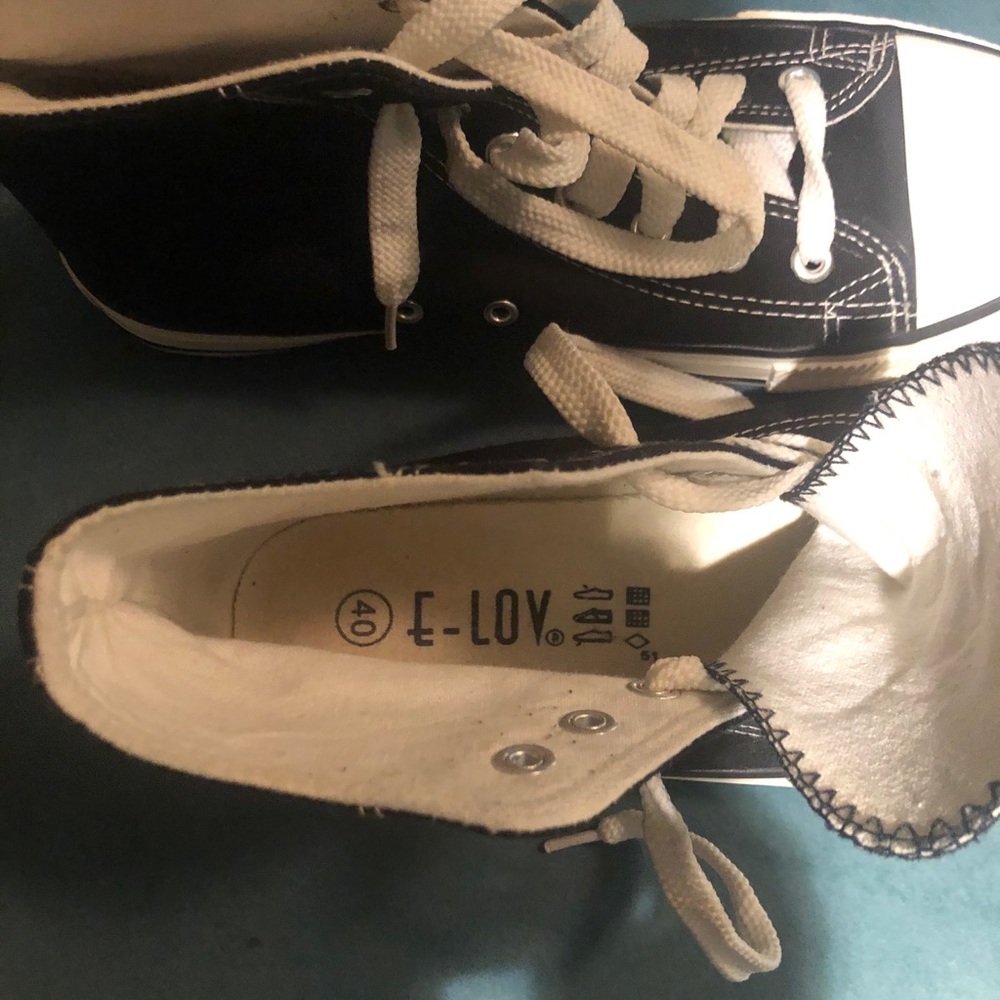 NEW Naruto Girls Kicks